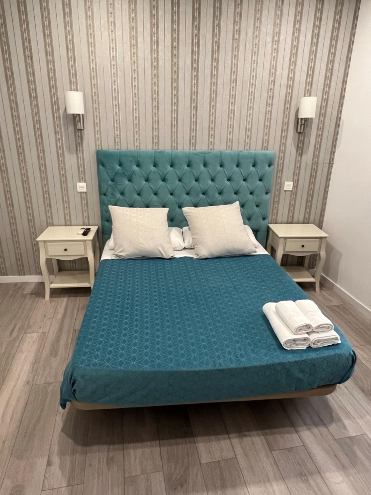 Hostal Galaico Madrid Eksteriør billede