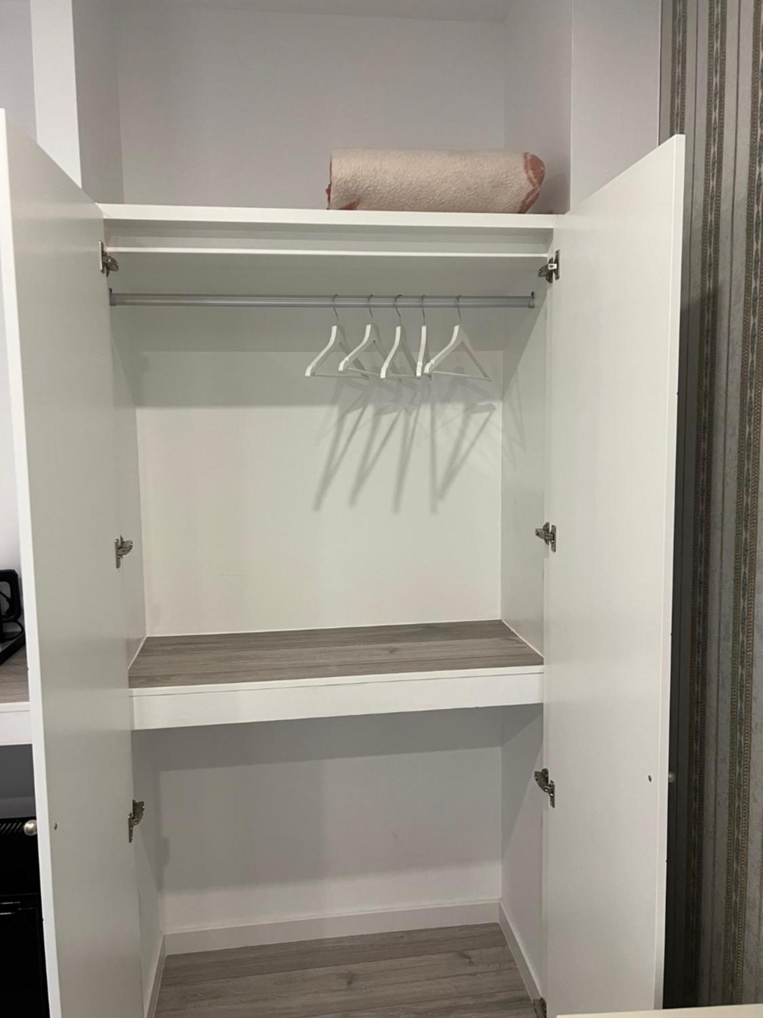 Hostal Galaico Madrid Eksteriør billede